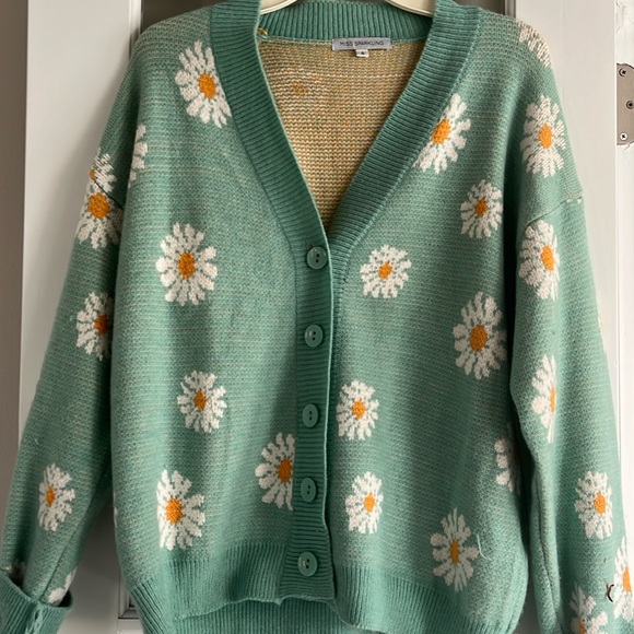 Spring sweater never worn - Picture 1 of 2